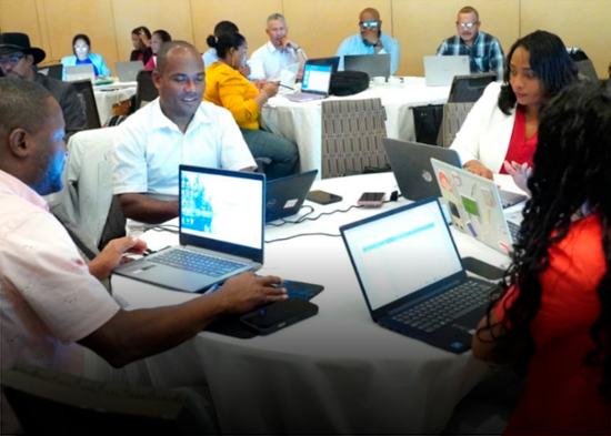 ADP exige informe al Ministerio de Educación tras colapso de plataforma de evaluación docente