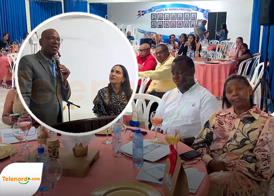 Imparten conferencia “Comunicación y Salud” y entregan reconocimiento al mérito periodístico