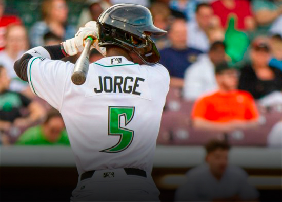 Carlos Jorge Hendry Méndez encabezaron la ofensiva Gigante en MLB y MiLB