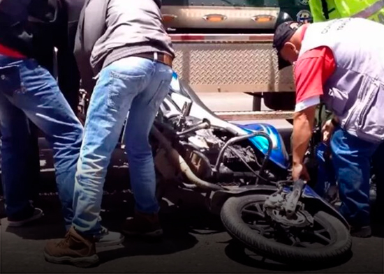 Un promedio de cinco motoristas mueren cada día en accidentes
