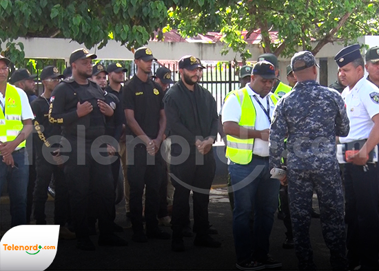 Autoridades realizan operativos de verificación de documentos en paradas de motoconchos de SFM