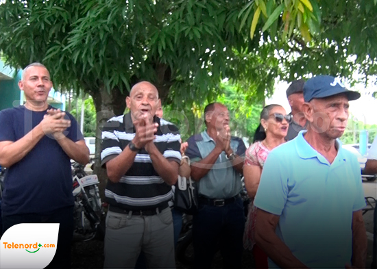 Reclaman arreglo del sistema cloacal y calles en Ensanche Abreu SFM