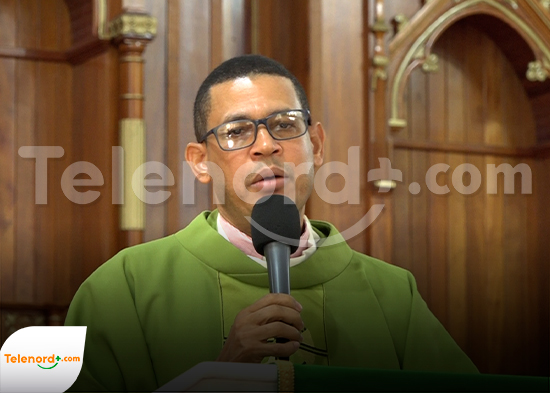 Sacerdote envía mensaje de renovación en eucaristía por aniversario de la Restauración